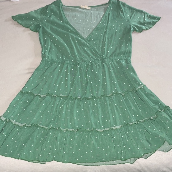 Green & White Polka Dot V-Neck Dress with Drawstring Waist - Picture 2 of 8